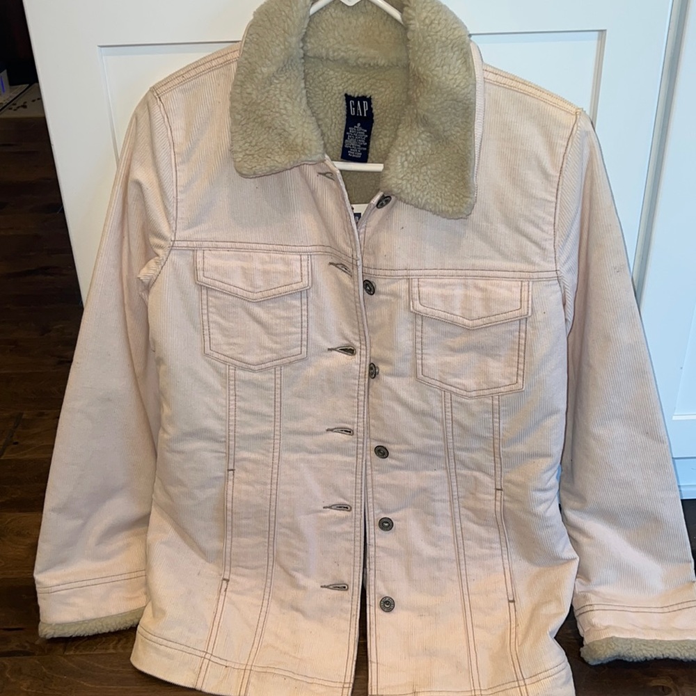 Brand new with tags- GAP women sherpa lined corduroy shacket- size Small
